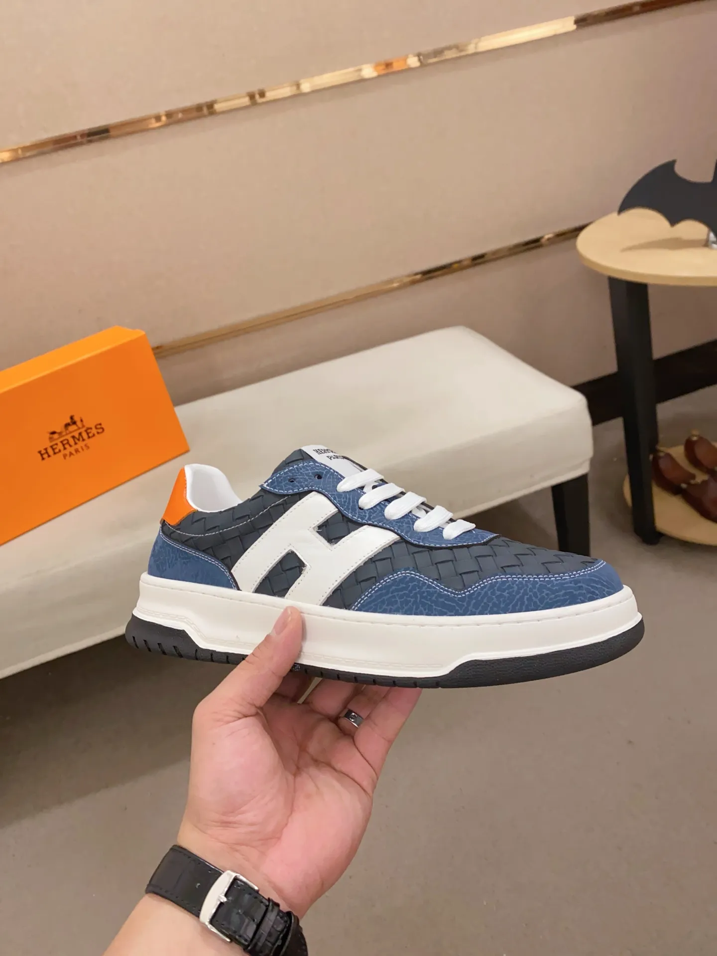 Men's clothing and shoes💰: 400💰《HERMES》【Original order·Version】Hermès; top 🔝purchasing agent🔍🔍men's latest 🇺🇸 counter sales simultaneously, imported from Italy original ▲▲cowhide ▲▲ (highlighting the high End, Nobility, Grade) Exquisite workmanship (Imported water-dyed sheepskin lining from Italy) Sole: Original sole provided by the original factory, ⚠️Exclusive double-layer activity, TPR, molded outsole; super comfortable Code number: 38-44